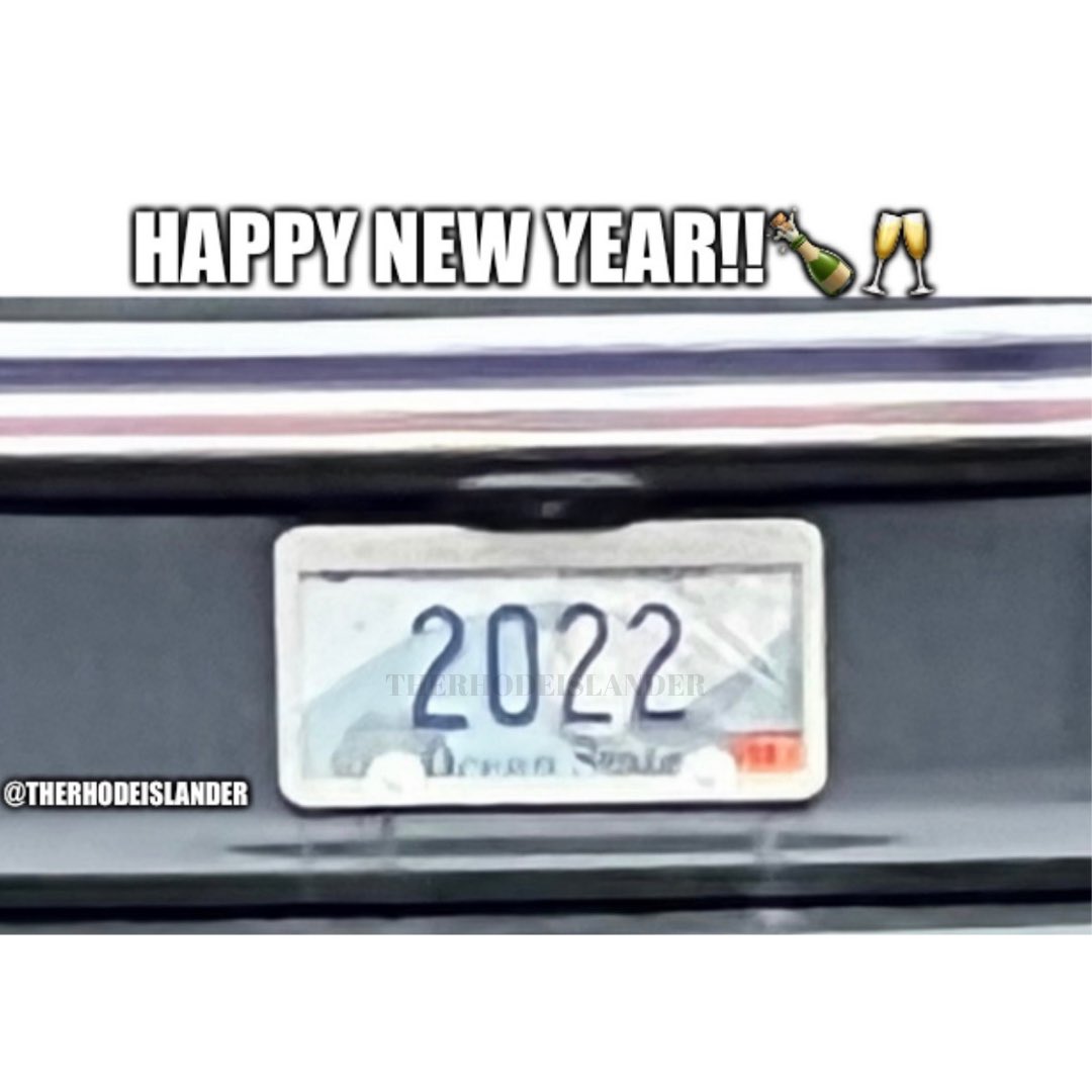 TheRhodeMeme's tweet photo. Happy New Year!!!🍾🥂

#therhodeislander #rhodeisland #rhodeislandmeme https://t.co/3If5ebHW8M