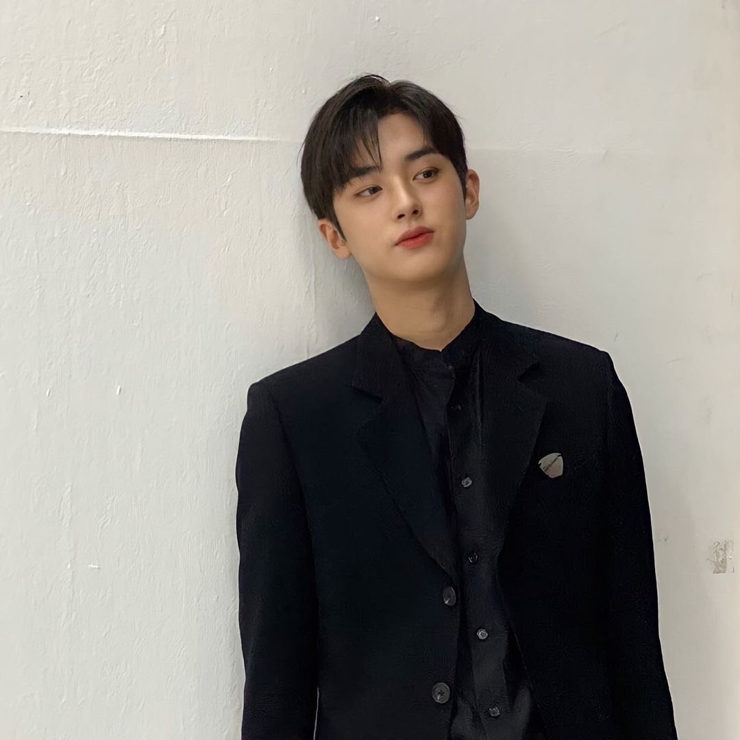210102 밍스타그램 

🐶 instagram.com/p/CJiYpUoF3Tb/…

#김민규 #민규 #KIMMINKYU