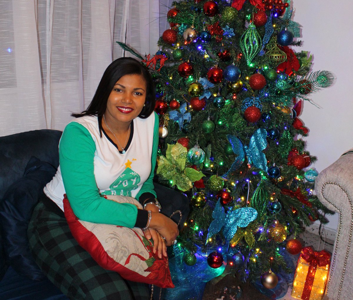 Gracias Señor por la bendición de recibir un Año Nuevo, que tu misericordia y tu presencia nos acompañen cada día junto a la fe, la salud, el amor, la unión familiar, la prosperidad, la solidaridad y la paz. Feliz y bendecido año.

#Feliz2022 
#FelizAnoNuevo 
#2022NewYear