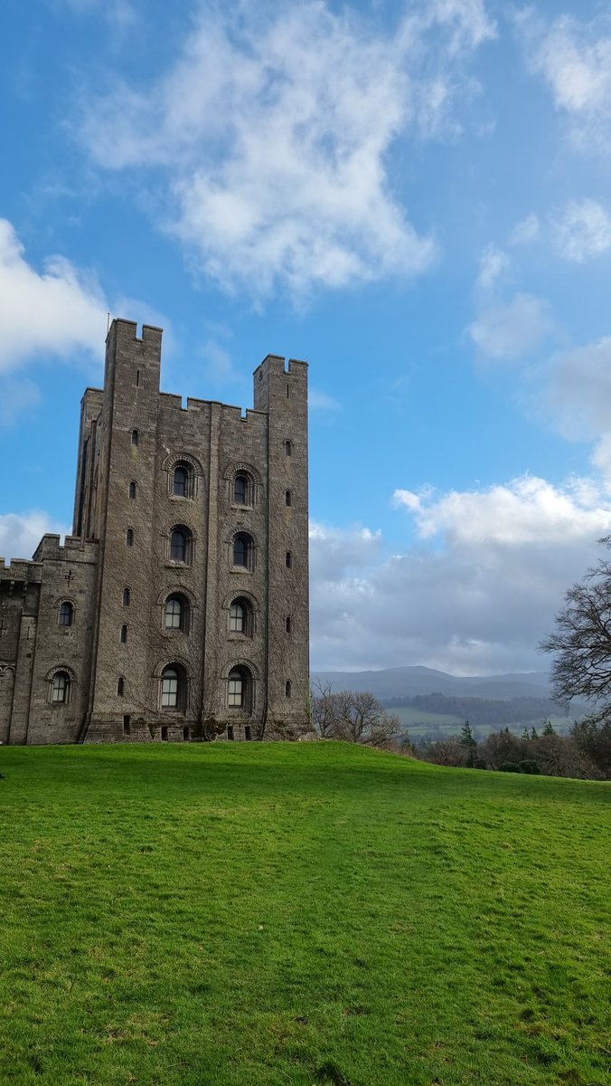 #HappyNewYear we went to @ntpenrhyncastle to enjoy the fresh air and views #RoamingWales #nationaltrust