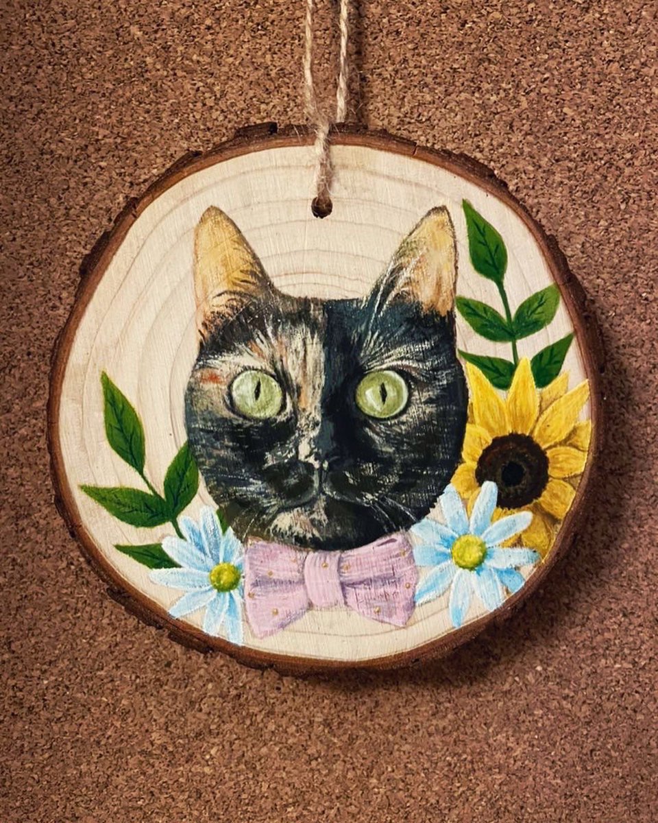 beccipaints's tweet photo. My portraits in 2018 vs Now https://t.co/5tfysjOr9c