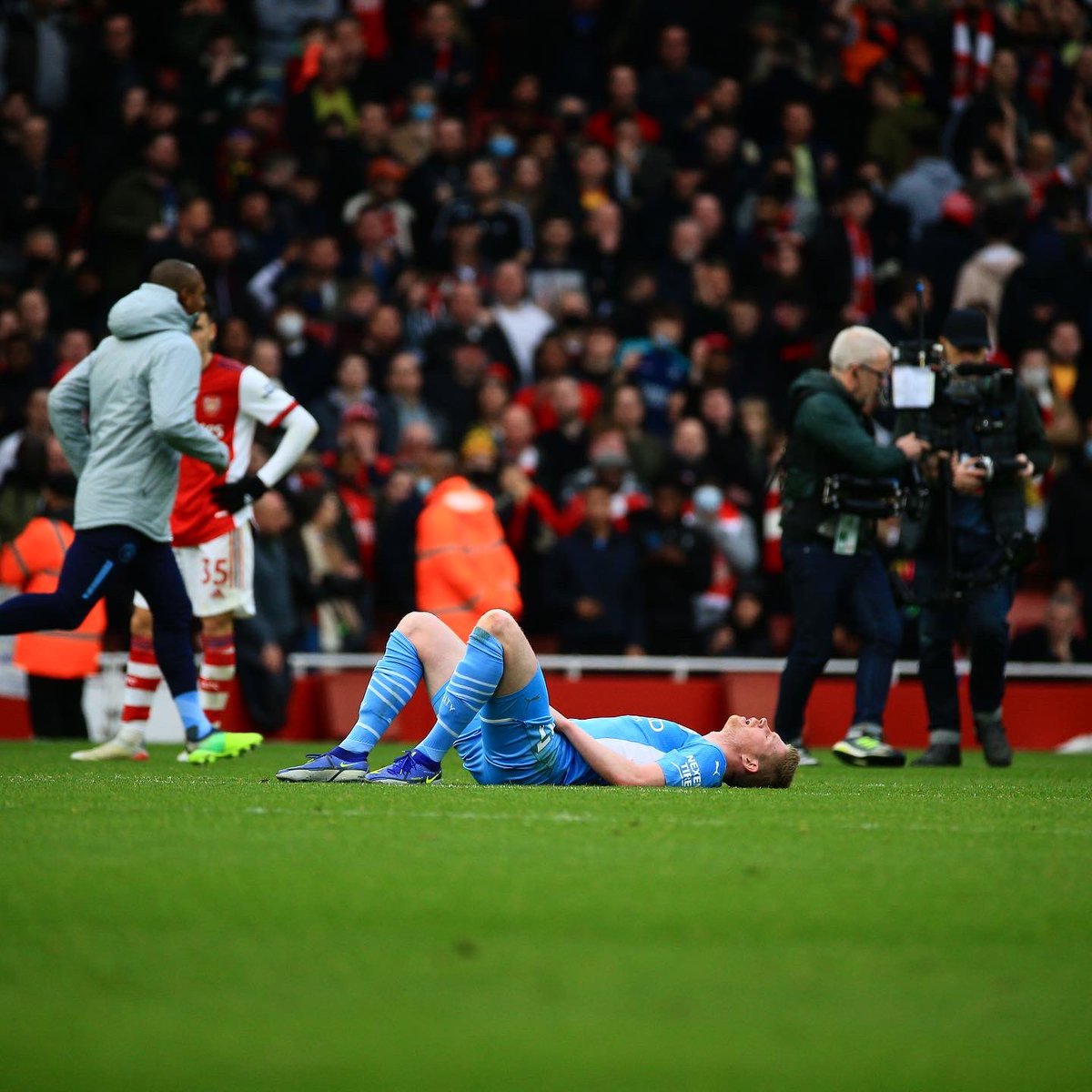 KevinDeBruyne's tweet photo. Left it all on the pitch today! https://t.co/7ERg6NPIOM