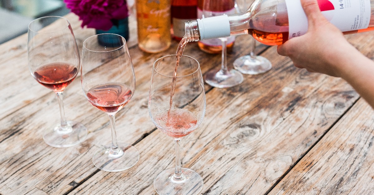 Heat lamps are on and the #RoZay is flowing. Join us on the winterized patio for a rosé toast over #brunch this weekend from 11:30am - 3pm. Book now: fal.cn/3l1JV