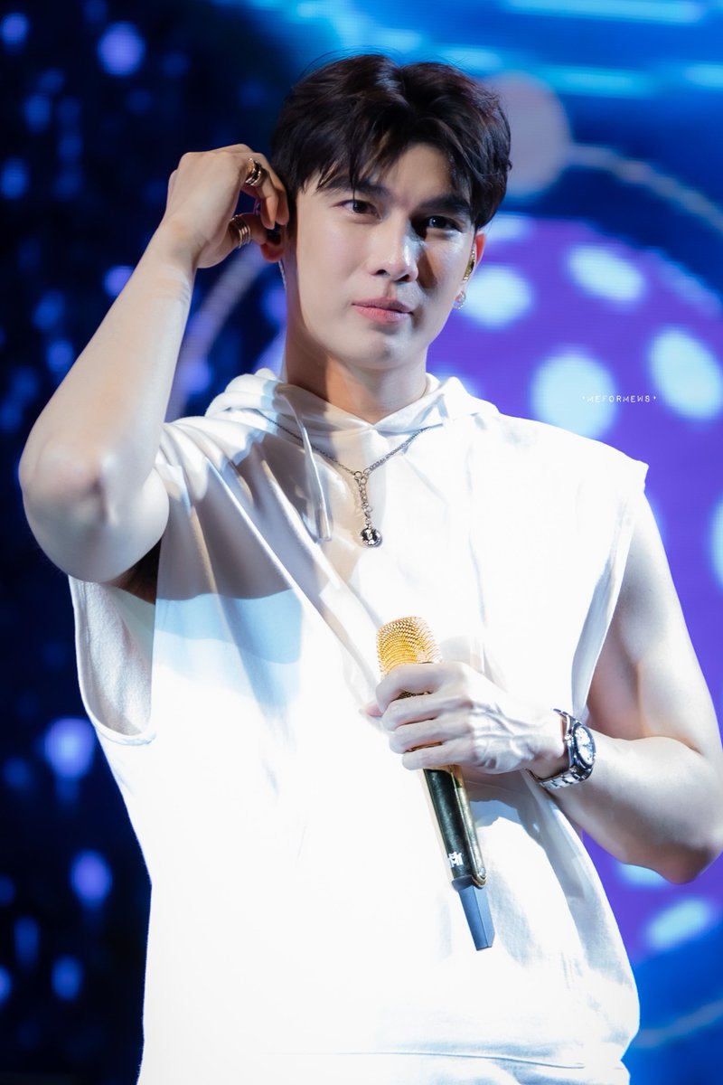 MeforMews's tweet photo. สายตงสายตา ใครไหวไปก่อนค้าบบ 😳

@MSuppasit 
#HappyMEWyear2022
#MewSuppasit 
#มิวศุภศิษฏ์ 
#MeforMewSpix https://t.co/j6IpeK19nR