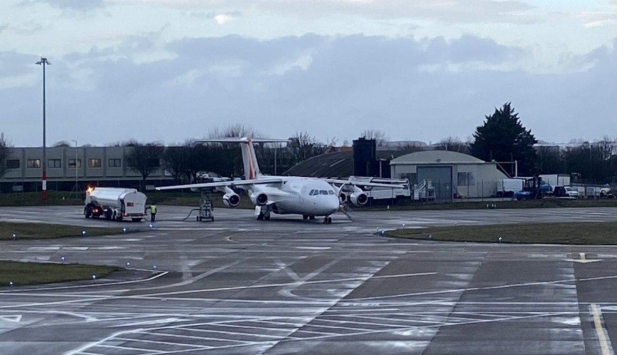 mbg391's tweet photo. Four engines are a rare sight these days, especially pint-sized ones! My earliest flight memory is a chartered Manx 146 from Belfast to Chambéry in the early ‘90s - always exciting to see one in the metal all these years later! #aviation #luton #bae146 #AvGeek #fourengines https://t.co/UNVILEGnZr