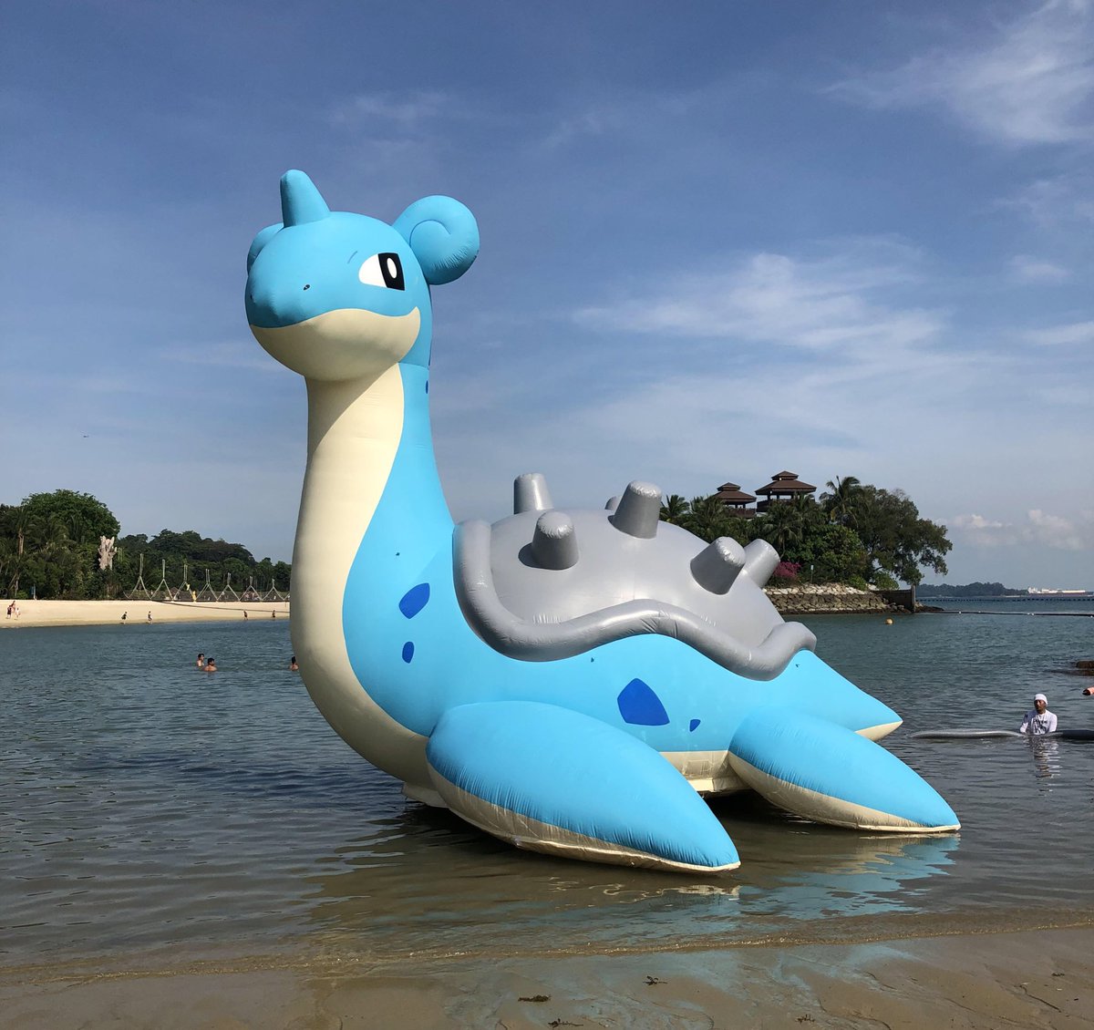 PokemonGems's tweet photo. Look at this giant inflatable Lapras https://t.co/vROSrbsiAl