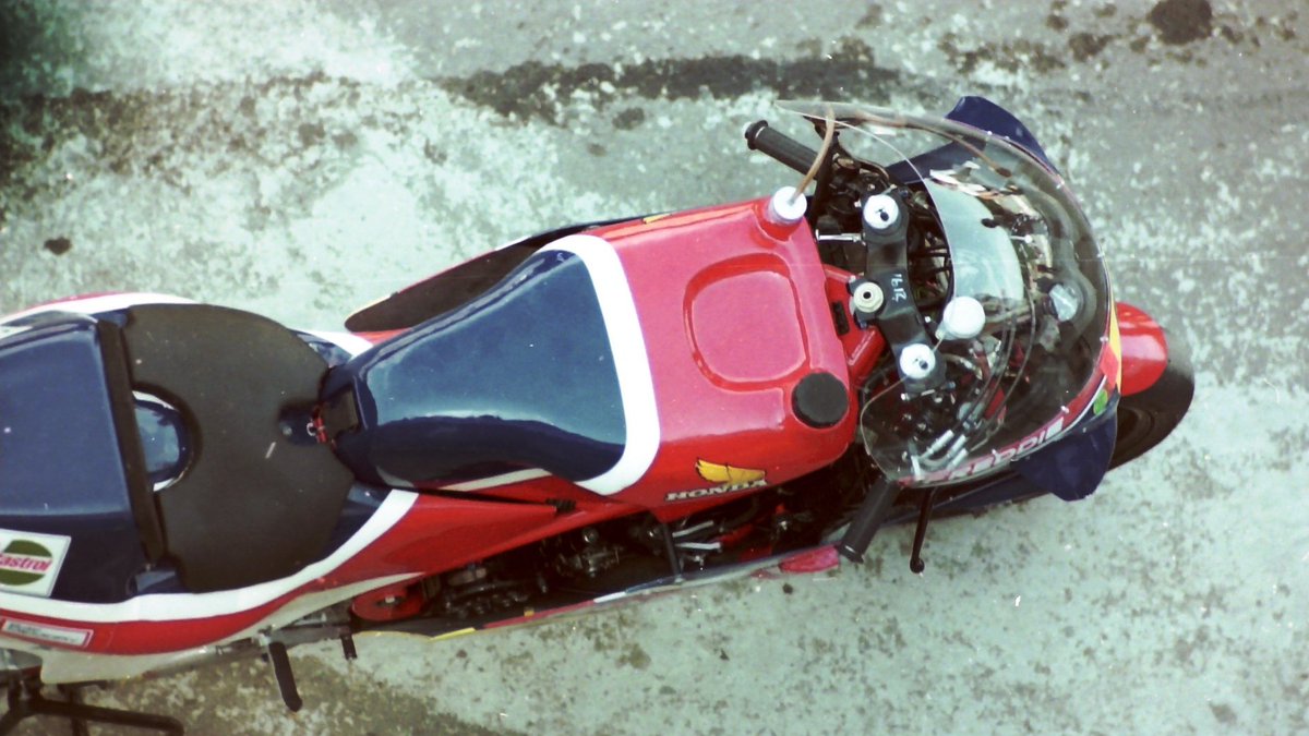 popsyosh34's tweet photo. 1982 Spa
Freddie Spencer πΊπΈ4β£0β£π
#FS19 #NS500 #DatTank https://t.co/4wD8vjVQEa