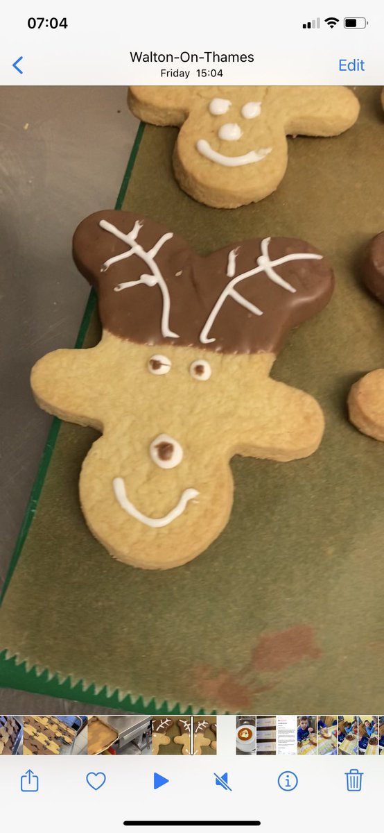 RLong08's tweet photo. Happy new year !! 2021 ended with a busy few weeks of creativity, with Yule logs, Christmas cakes,gingerbread house’s,Nutella trees,pantos and Brussels sprouts. There was also time to deliver hampers around the local area. I can’t wait to see what 2022 will bring….. https://t.co/rZu42lEssK