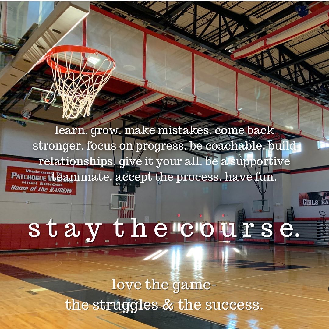 Wishing everyone a safe, happy, and healthy New Year! ✨🎉❤️🖤 Hoping 2022 is the best yet!