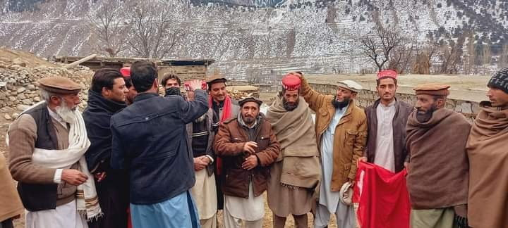 ANPOPakhtunkhwa's tweet photo. اے این پی اپر دیر کے زیراہتمام حلقہ پی کے 10 کوہستان کمراٹ تھل کس کے میں مختلف مقامات پر شمولیتی تقاریب، درجنوں افراد نے خاندانوں سمیت مختلف پارٹیوں سے مستعفی ہوکر اے این پی میں شمولیت اختیار کی۔
#ANP | #ANPUpperDir https://t.co/dZW7d0nRMN