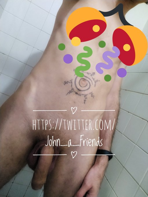 1 pic. Happy new year everyone! ? / Feliz a?o nuevo para todos! ? https://t.co/UOubhaknFW