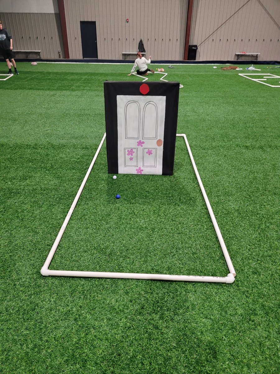 MonticelloSUPT's tweet photo. Come out to PreGame Sports in Monticello on Sunday, Jan 2 from 12-5 to support Sangamon Valley CEO’s class business “Mini Swingz.” Enjoy 12 holes of mini golf. $8 for kids, $10 for adults. 10% of all proceeds go to OSF Children’s Hospital #gosages https://t.co/K5qBxK1zSD