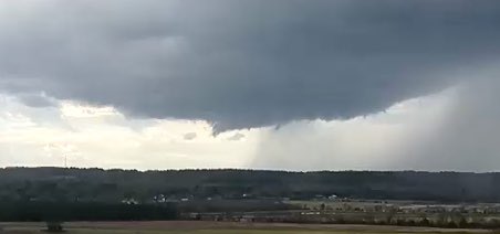 WxTinkerings's tweet image. Just watched a possible funnel cloud wrap up on the Ditto Landing camera with the Morgan County cell. The tighter area of rotation is coming and going. @waff48 @WAAYTV @whnt @NWSHuntsville @spann #ALwx