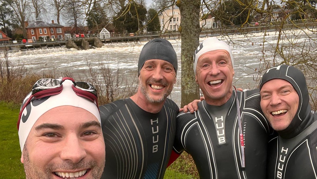 gpwhyte's tweet photo. HAPPY NEW YEAR
Fabulous way to kick off 2022, swimming with my great friends @benjhull @SimonJBacker #RichardBall
Suits today due to super fast flow #SafetyFirst 👍🏽
#HappyDays @HUUBDesign https://t.co/Sf9redEfx9
