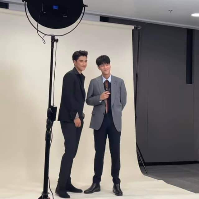 porr_patlnwza55's tweet photo. when i tell u chimon is ohmnanon's no.1 supporter ♡

a friendship like theirs is hard to find~~🤧

#ohmnamon #ohmpawat #nanon_korapat #chimonac #ohmnanon https://t.co/qzpxfP55no