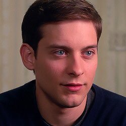 gruschu's tweet photo. #даблпаркер
#SpiderManNoWayHome 
#SpiderMan

Что жуешь?

                                  Аа...конфеты?

Стоп... это 
антидепрессанты? https://t.co/v4A2MkgCTd