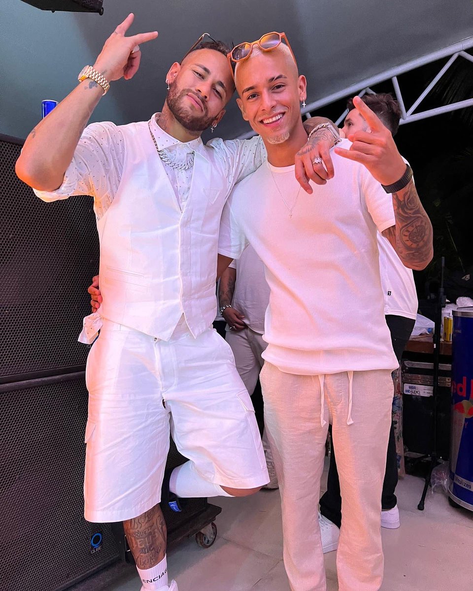 wlguimaraess's tweet photo. INÍCIO DE UM SONHO \\ DEU TUDO CERTO 🤩❤️ https://t.co/iXLJIGrCNZ