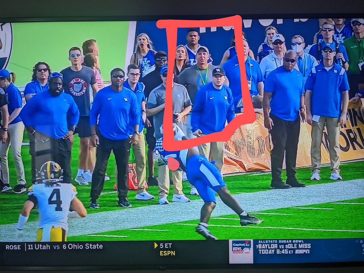 Bo Pelini sighting on the Kentucky sideline.  <a href="/HuskersGameday/">HuskersGameday🌽</a>