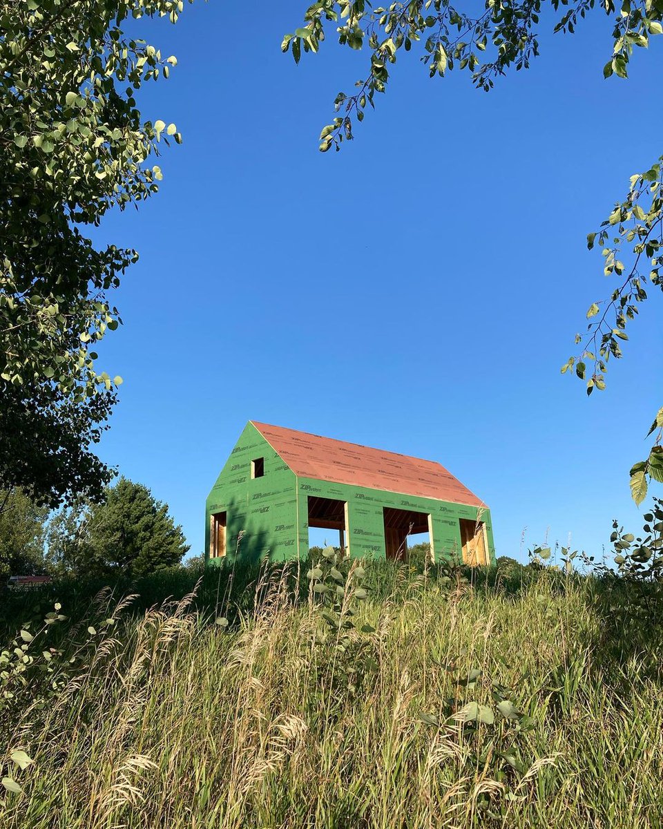 stanleytools's tweet photo. From foundation to finish, framers know that homes are where the heart is. Tag your projects with #BuiltWithSTANLEY for a chance to be featured.
📷: thealmahouse https://t.co/qKmSQVr8fZ