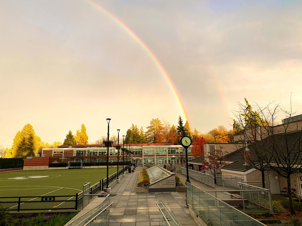 RT <a href="/YorkHouseSchool/">York House School</a>: Happy New Year! Wishing all our Yorkies and their families a happy and healthy 2022, filled with joy and memories to last a lifetime. #myYHS #YHSAlum 💚💛