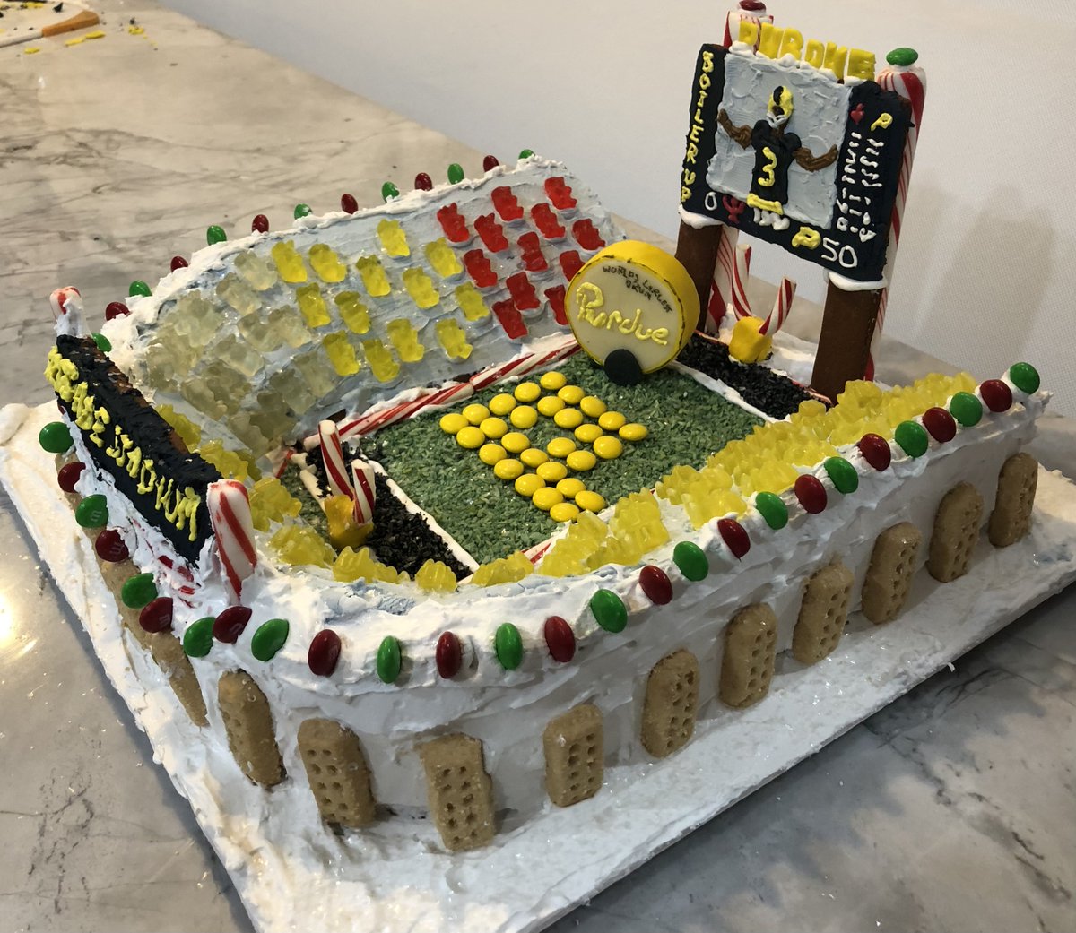 PghEventsOffice's tweet photo. Congratulations to Andrew Pritchard of Pittsburgh, who won our People's Choice Award for this year's Gingerbread Competition! We had over 1200 votes for houses this year and Andrew's took home People's Choice as well as 2nd place in the Children's 14-17 category! https://t.co/Ul1MA31YD3