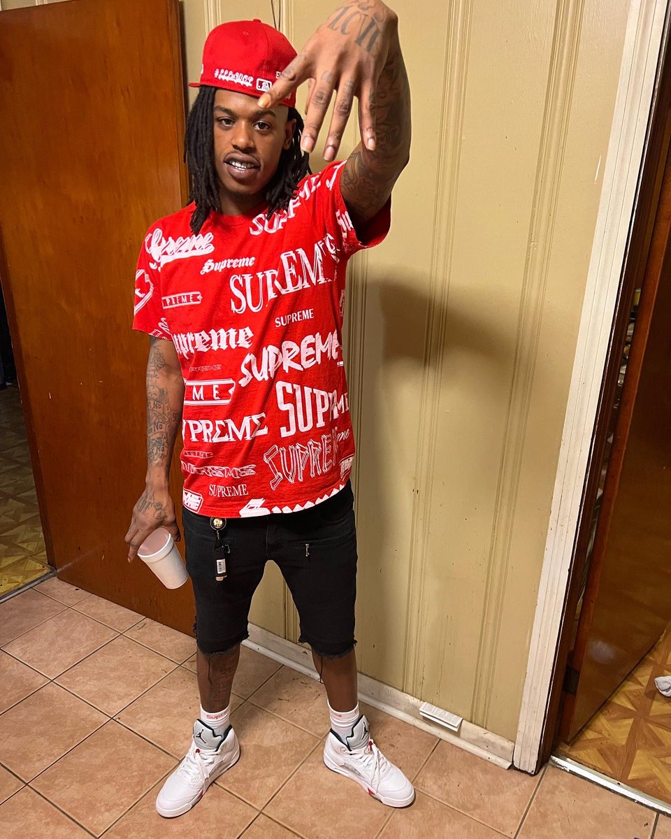 Purp_nd_Bars's tweet photo. 2022 Only Thing I’m Changing Is My Net Worth #LLLuWop❤️ #SupremeKing👑 https://t.co/Nof3nqgxii