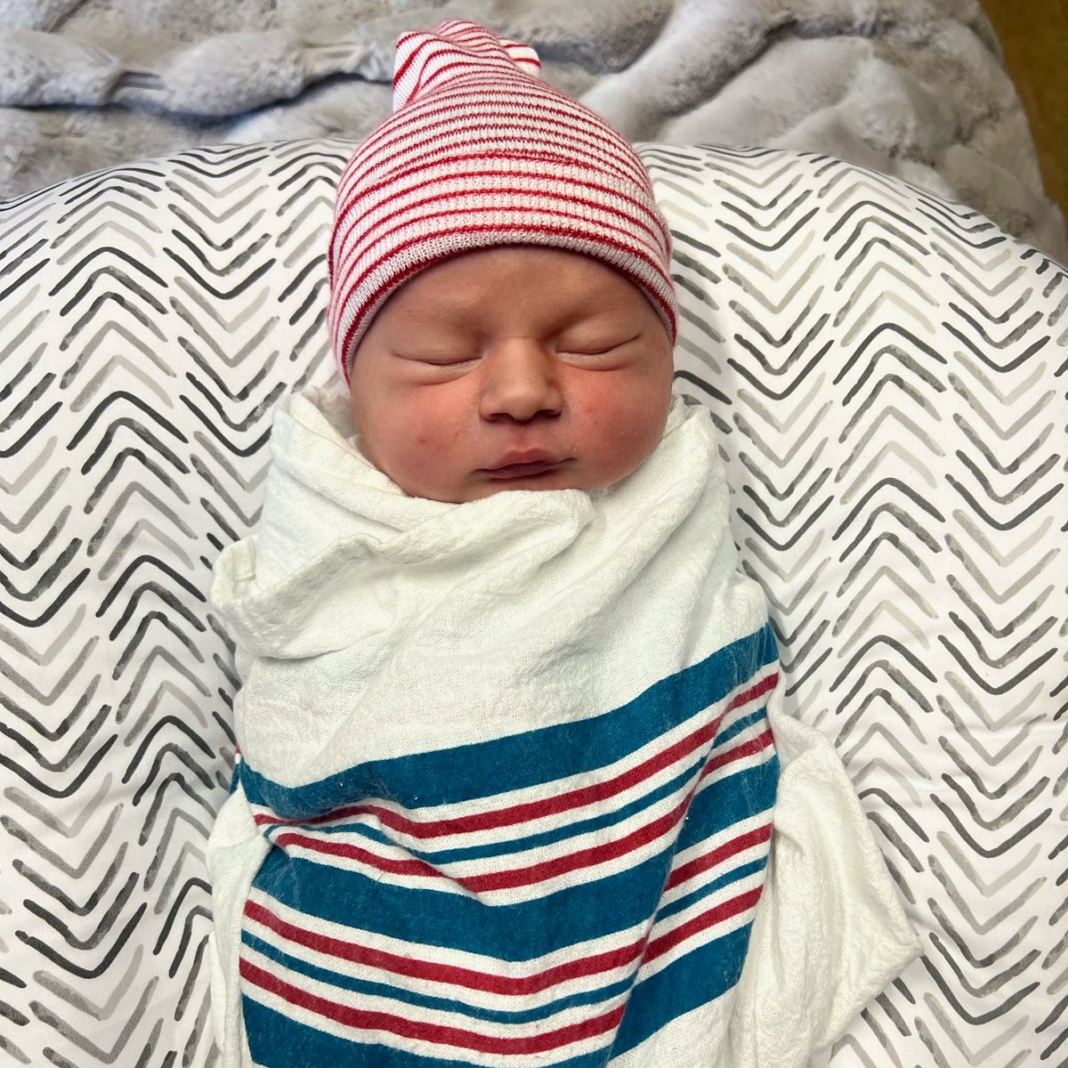 AHNtoday's tweet photo. Happy Birthday, Kai! 🎂 Kai was born at 1:56 a.m. at Forbes Hospital and is the first #AHNBaby in 2022! Congratulations to the proud parents, Crissy and Matt of Harrison City. The family will receive a year supply of diapers donated by the @wpa_diaperbank! https://t.co/pu4En7fcNv