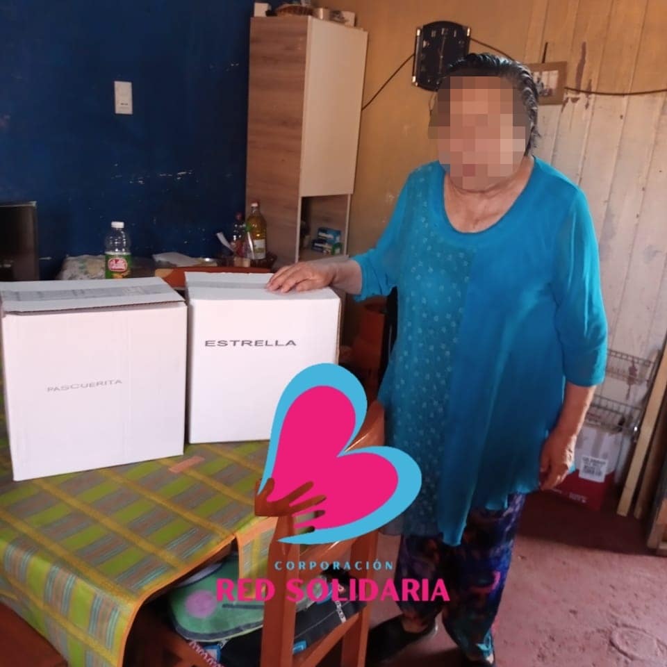 70 CAJAS LLENAS DE SOLIDARIDAD
Queremos agradecer al Colegio Santa Cruz de Chicureo por el aporte que nos permitió comprar 70 cajas navideñas y que pudimos entregar a personas mayores de distintos puntos de la comuna de Colina. Muchas gracias a todos los amigos solidarios!! ❤️