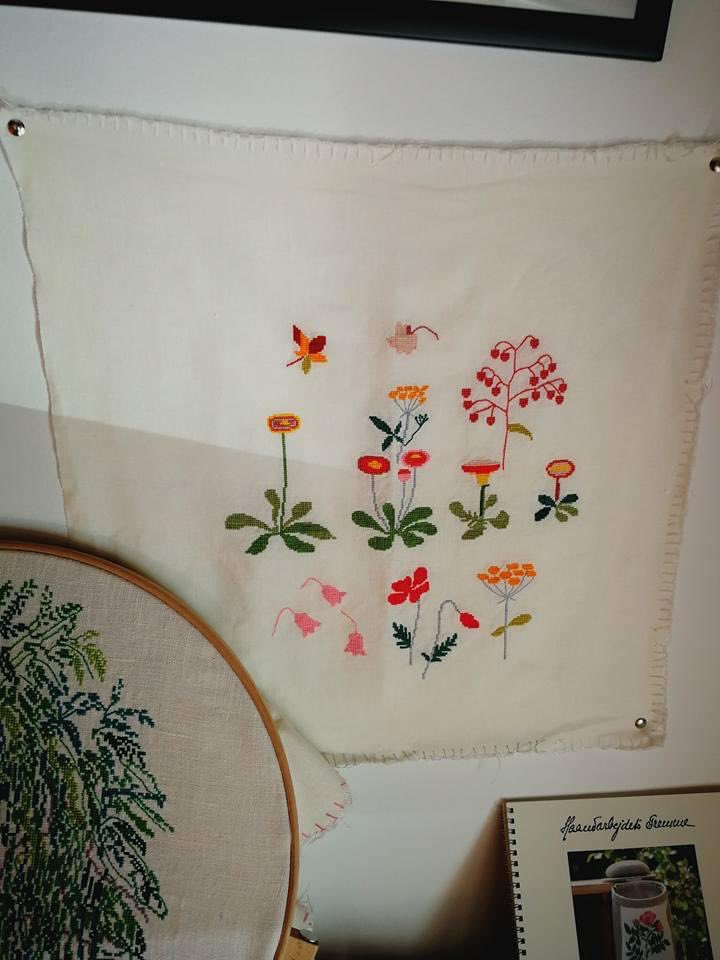 Gisela Amat Castany  γισελα tweet media