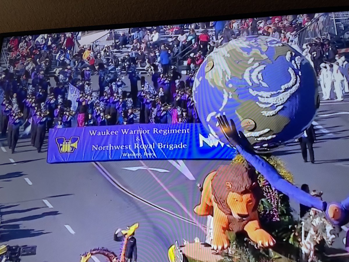 WaukeeCSD's tweet photo. Wow! This was amazing to see on national TV. Great job @TheWWR and @WaukeeNWBands! https://t.co/6ojaxZak81