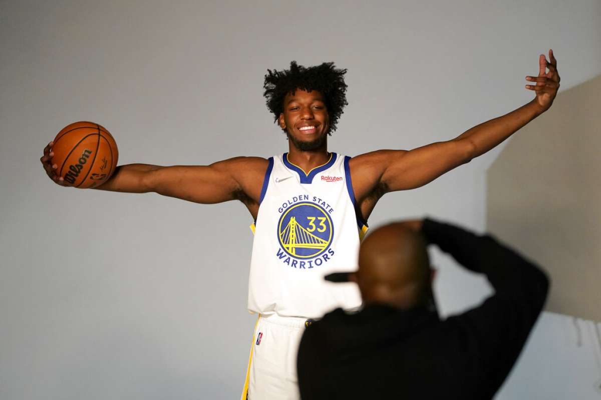 OaklandWarriors's tweet photo. 🎉 Happy New Year!
🚨 New episode w/ @aramcollier:

✅ Warriors New Year's resolutions for 2022!

🎧Listen here: https://t.co/aOhMyKGzBX

Sponsored by @DKSportsbook 
@HoopsPodNet #DubNation #TBPN https://t.co/pg2pZ4vDQ2