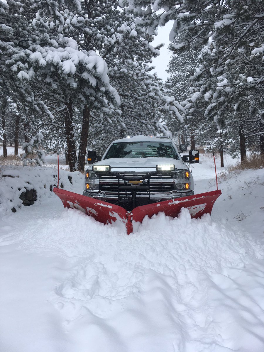 Happy New Year! Staff <a href="/JeffcoOpenSpace/">Jeffco Parks & Open Space</a> are working hard to keep the parking lots open. If you see us, please give us plenty of space so we can safely do our job.