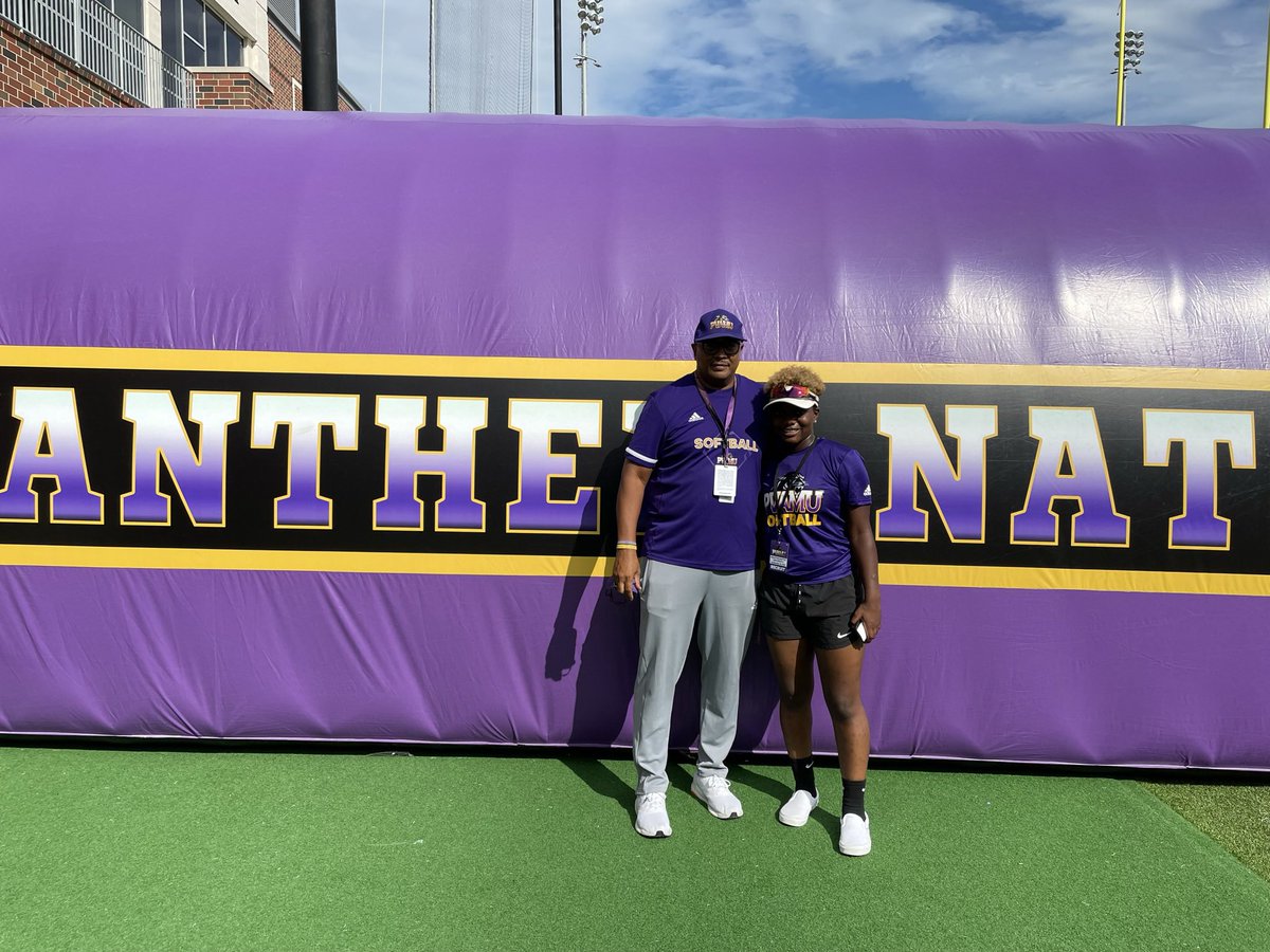 MadisonMoon2023's tweet photo. So excited for the next 4 !!💜💛@CoachVLB @pvamusoftball @ExtraInningSB https://t.co/U59UNF5SSP