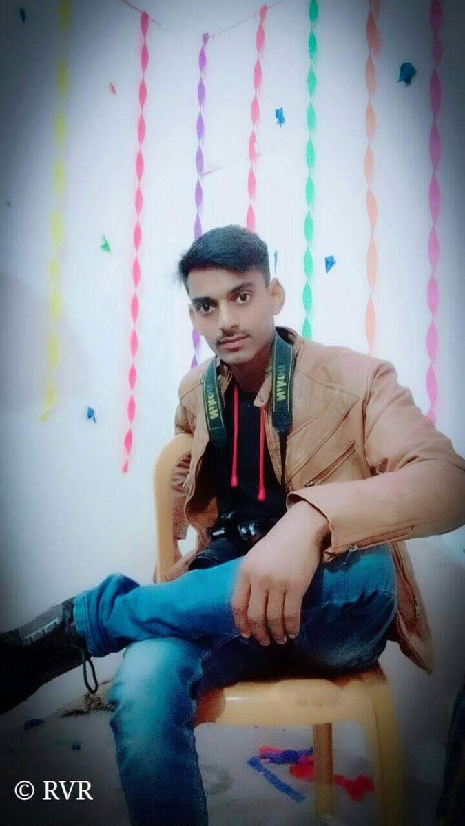 SONU_SRIV_45's tweet photo. #My_brother_Happy_birthday 🎂🎂 Every time this lovely day comes, Every time my heart sings, You have lived thousands of years, #Happy_one thousand #every_year 💯💯🌹🌹
@jacky_vishal https://t.co/8E23iQcugm
