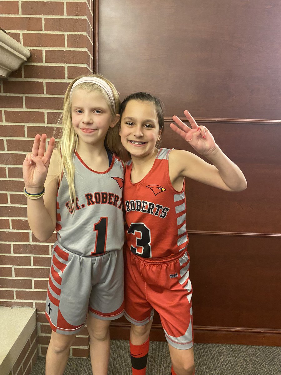 tessarl4's tweet photo. These two ladies who are usually teammates had to play each other for the first time. Olivia had her first three pointer and Sofia scored one as well! These two weren’t going to leave without a fight. Ended up in OT with red winning by 1 pt! https://t.co/9FwrBINgZm