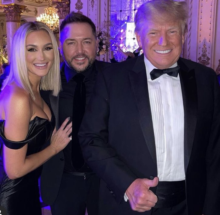 xoWonderfulMe's tweet photo. God forgive me, but I actually hope Jason Aldean and his wife aren’t vaccinated🤷🏼‍♂️ 
Such a punk move #BrittanyAldean limiting her comments on IG!  #JasonAldean 
#TrumpVirus https://t.co/f9fiGxTKEx