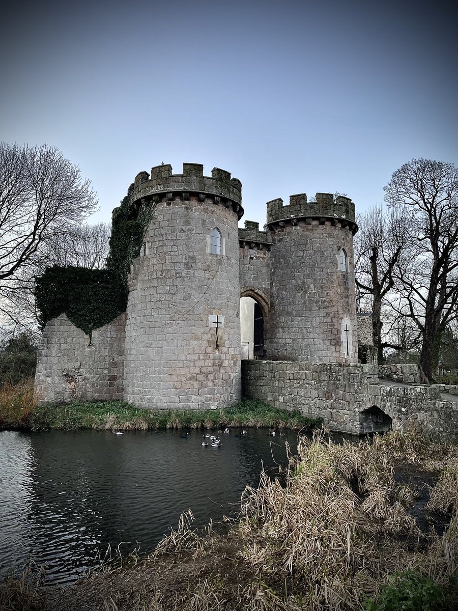 SirThomasJones's tweet photo. … and another standard castle pic. Whittington Castle. https://t.co/SNyfe7lpeT