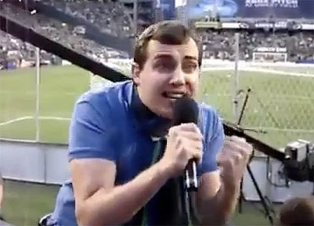 Live scenes of the palace ultras: