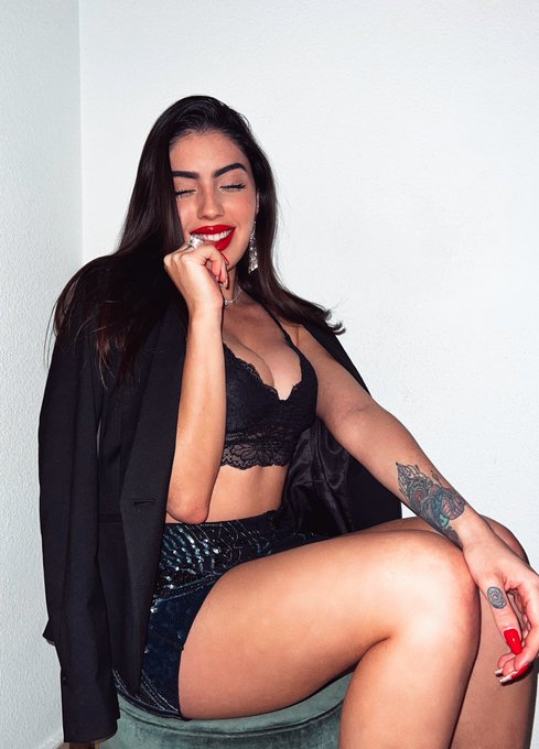 🎆🎇🎉🎊 https://t.co/BQFw9ooqWm https://t.co/kXJ8symx3i