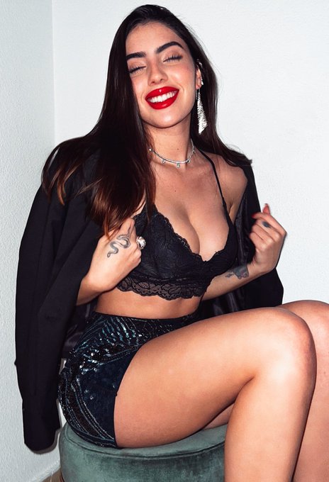 🎆🎇🎉🎊 https://t.co/BQFw9ooqWm https://t.co/kXJ8symx3i