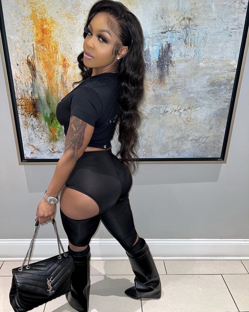 joiladonna's tweet photo. Your favorite Capricorn ♑️ 1/1🥳🎁 https://t.co/0G6h0LvwEa