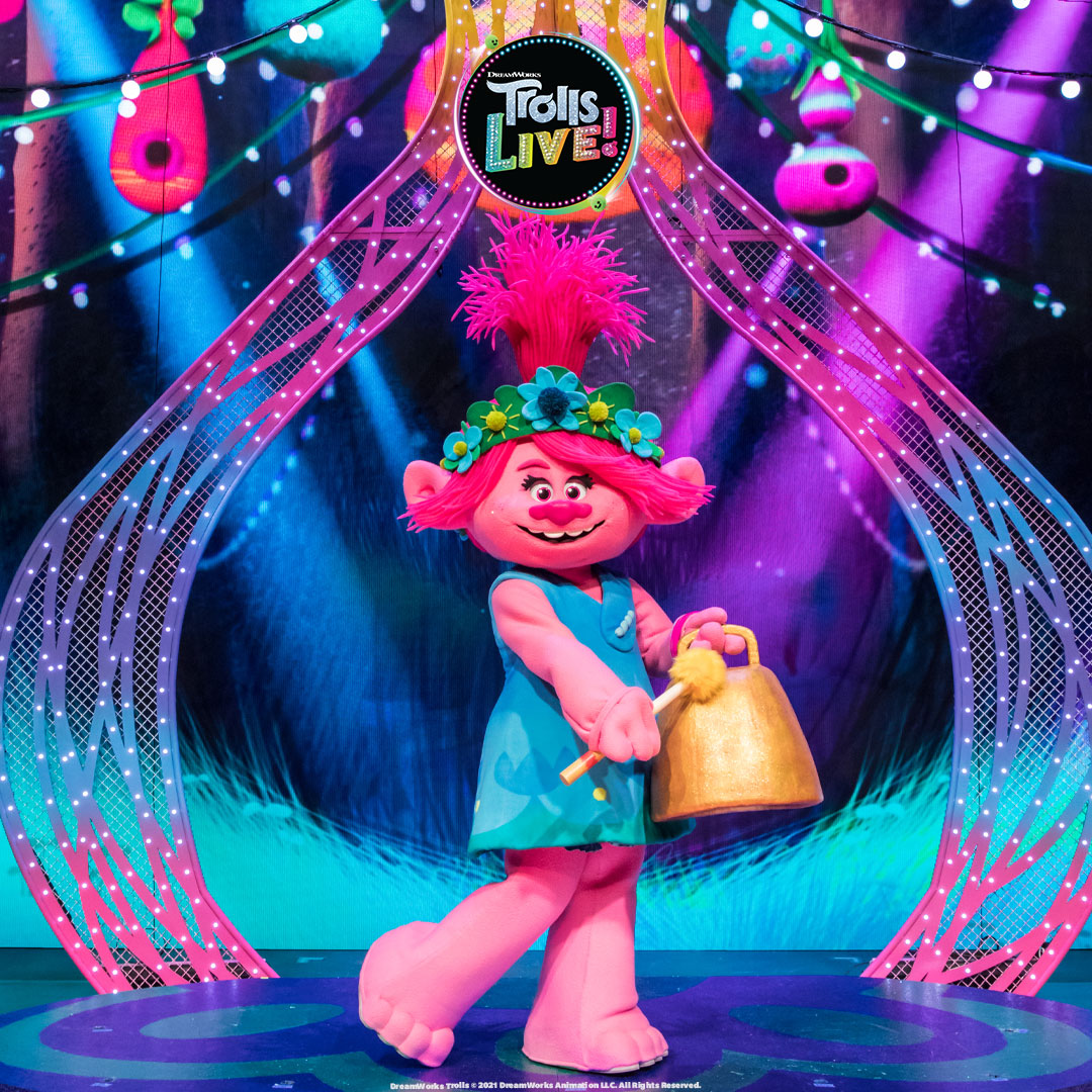 Poppy is ringing in the New Year! 🔔 
Happy New Year from Trolls LIVE!