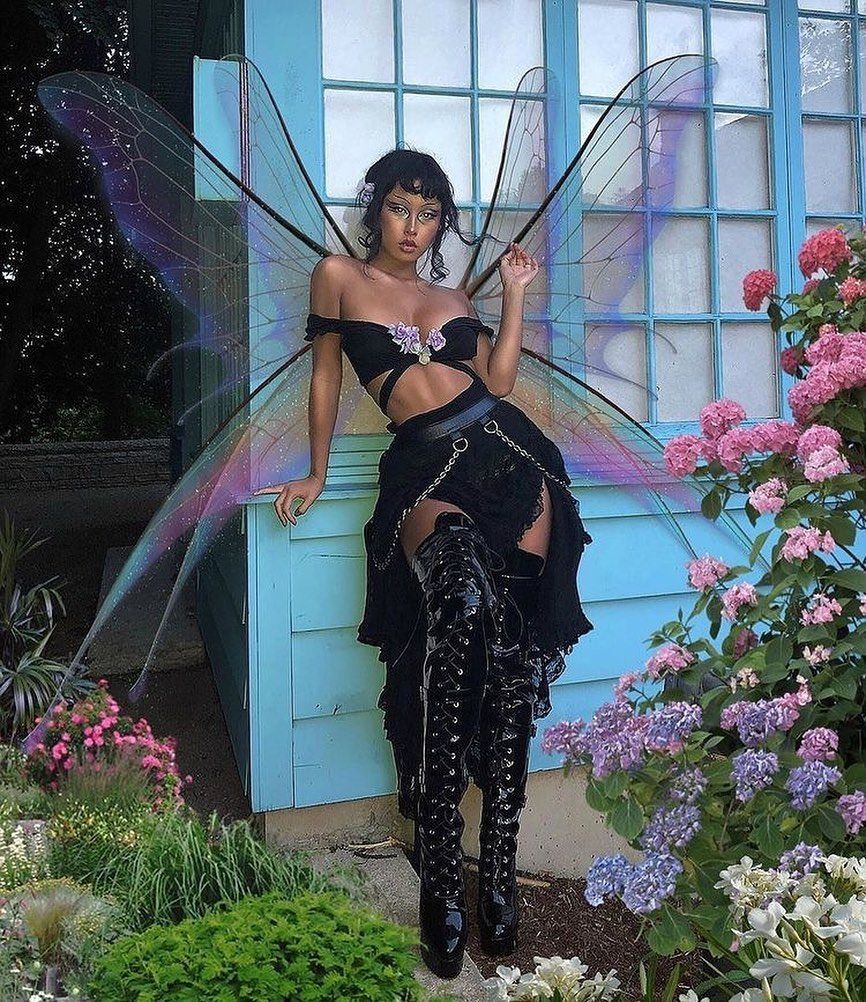 chaoticminds666's tweet photo. Inspiration of pixie fairies 🌌 https://t.co/tX9zld9rWV