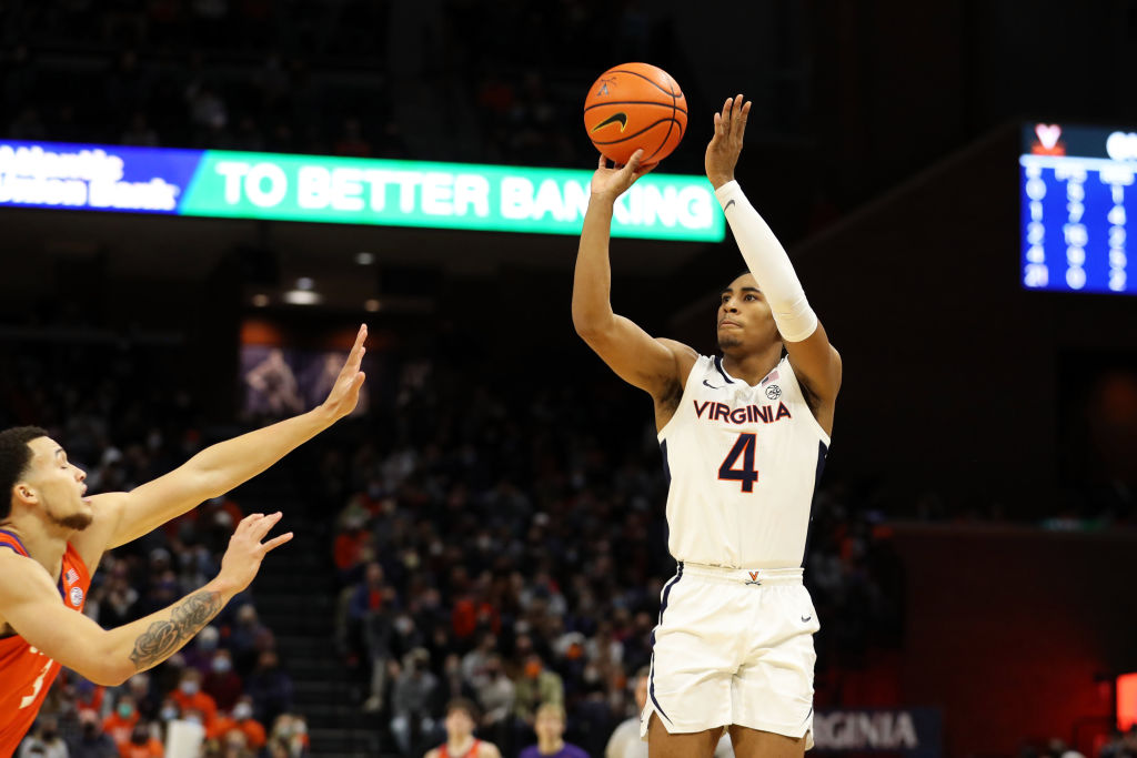 Everything you need to know ahead of #UVA's road game against Syracuse via @crd4d, including: 

-How to watch
-Key matchups
-Key players

https://t.co/kltpXPFxxq https://t.co/M1MTfU3Kto