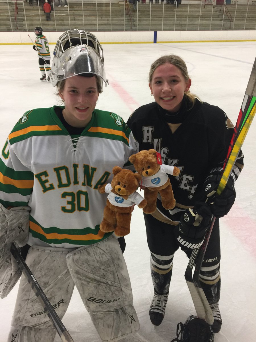 YouthHockeyHub's tweet photo. Danglefest 2021 - 15A
Edina White > Andover (2-0)
Players of the Game
Edina's Mackenzie Abbott (33-save shutout) and Andover's Pyper Andrews
#Danglefest21
#YHH https://t.co/zl13oV1MA4