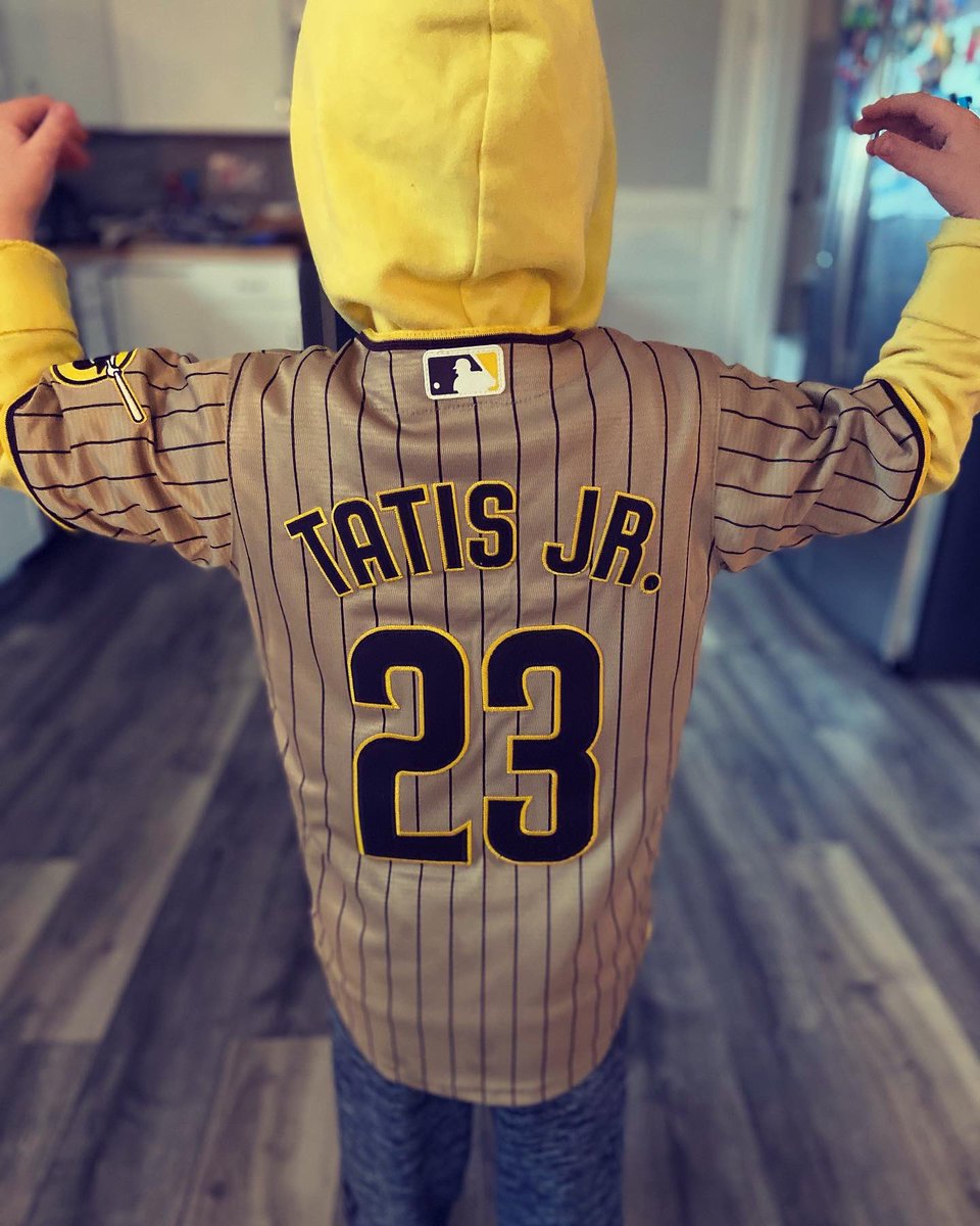 jennytraylor's tweet photo. He’s so, so happy! #number23 @tatis_jr https://t.co/tGvECxDGMi
