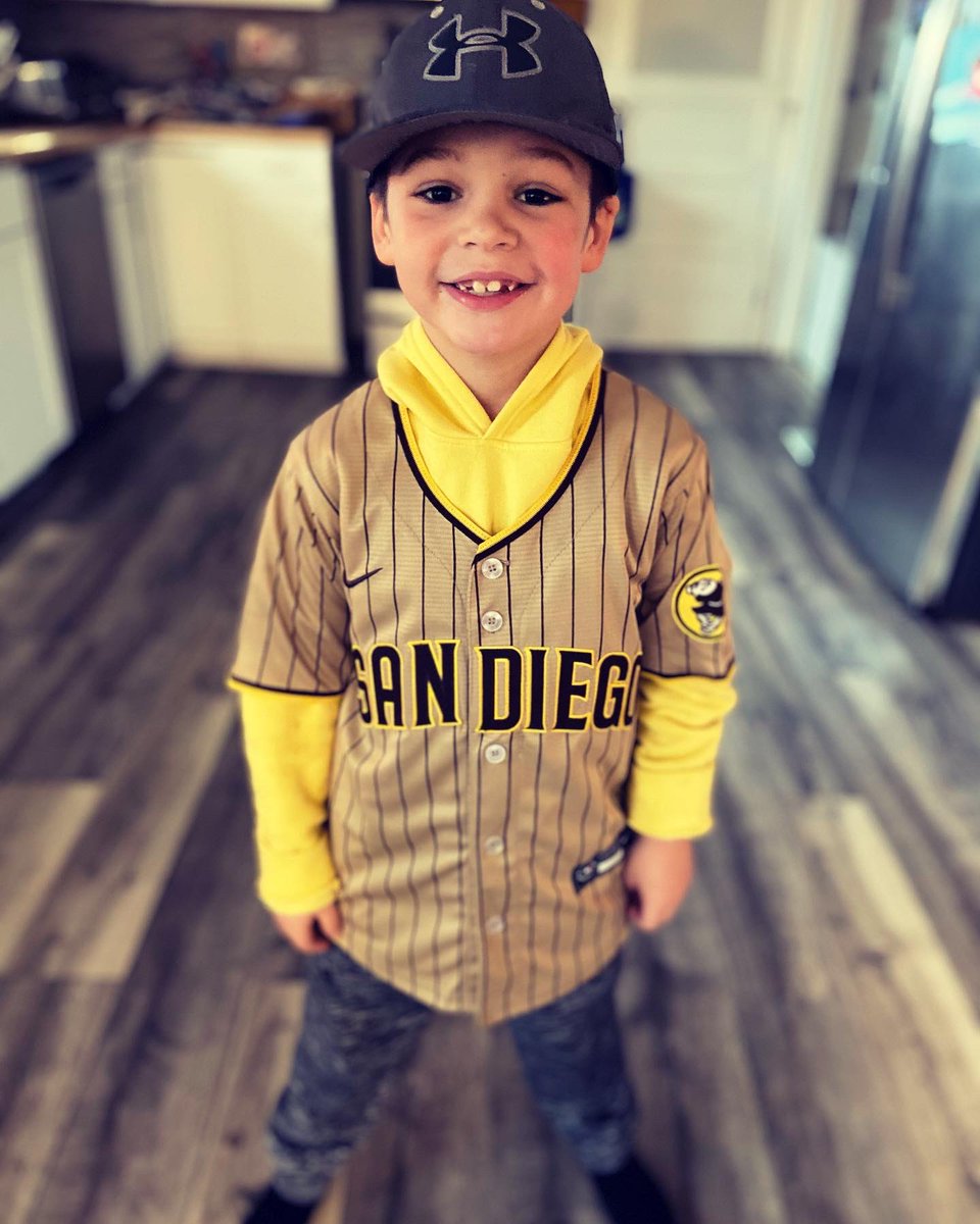 jennytraylor's tweet photo. He’s so, so happy! #number23 @tatis_jr https://t.co/tGvECxDGMi