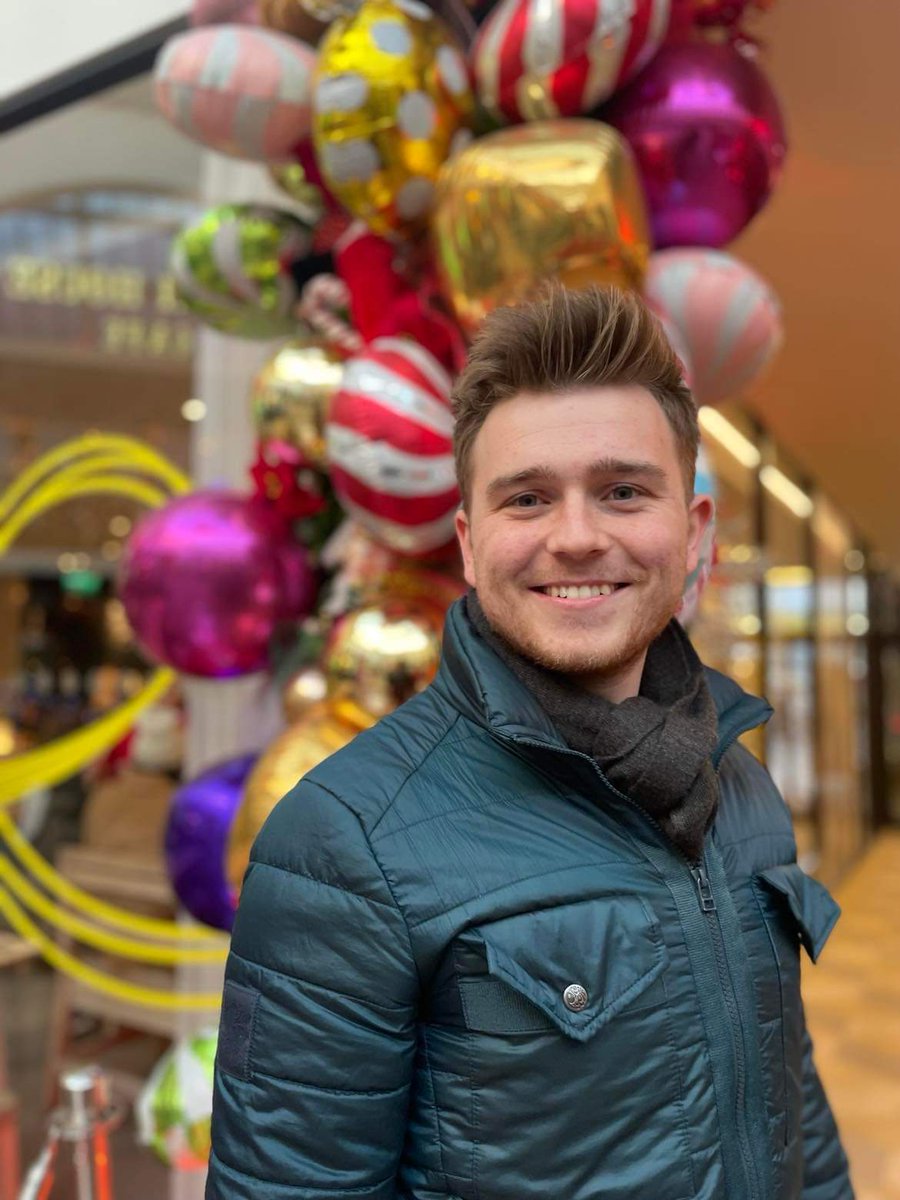 chaysnowdon's tweet photo. Here's to 2022 🥳 we are cooking some stuff up ... Hope ya like it, speak soon 😘💛 https://t.co/cY1xNwOI6L