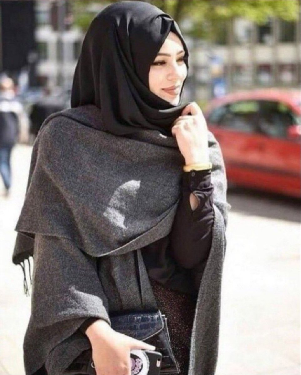 Naz47803835's tweet photo. . 

🖤❀ ⁀⋱‿✿𓆪 

Seni seven seni önemseyen ve 
Özleyen bir insanı asla görmezden gelme .
Çünkü bir gün uykundan  uyanıp yıldızları Sayarken Ay'ı kaybettiğini fark edebilirsin. ⭐🌙 

                       🖤❀ ⁀⋱‿✿𓆪#NaZLı《❤》
. https://t.co/20MptvGfdS