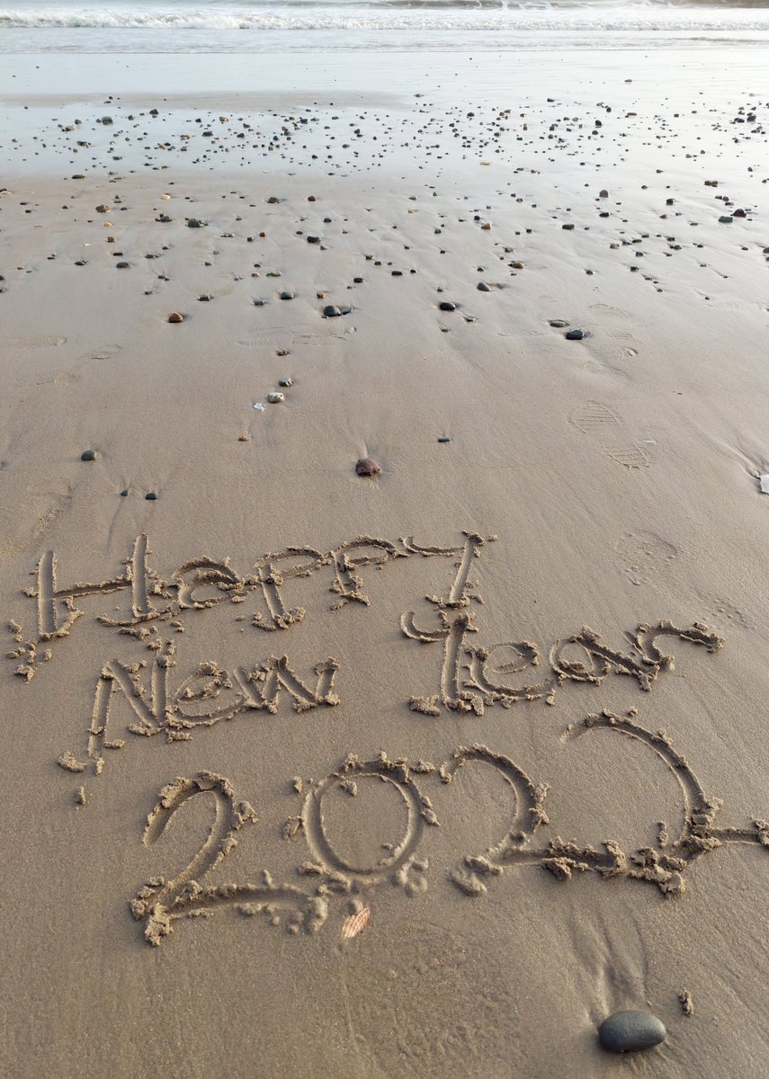 PatrikWeisser's tweet photo. ...in with the New. Happy New Year 2022! https://t.co/qwUVUloJLm